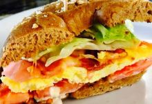 Hot Shots Cafe美食图片