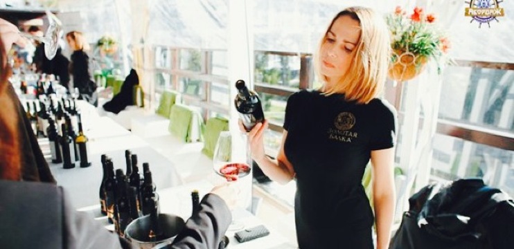 Abordazh Restaurant餐厅图片