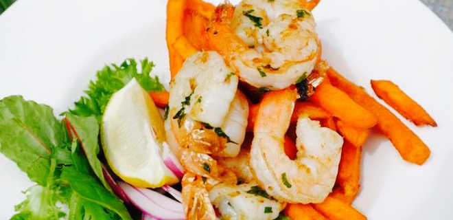 242ate Cafe Bar & Grill餐厅图片