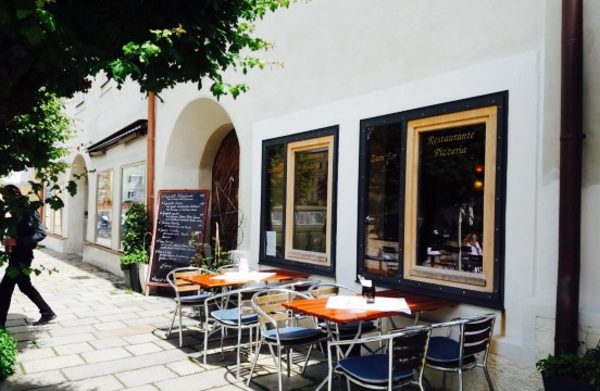 Restaurant & Pizzeria zum Tor