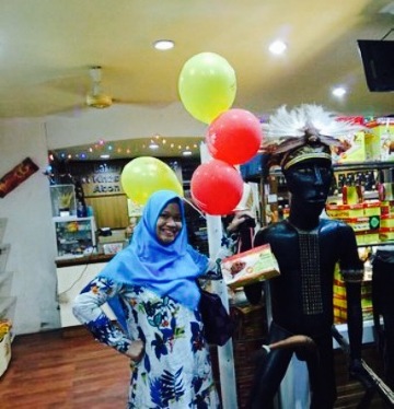 Hawai Bakery & Coffee Shop