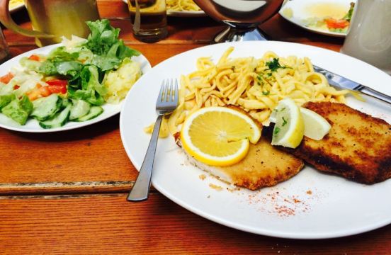 Bootshaus, Bier.Garten.Lokal