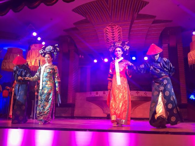 Red Artists Performance