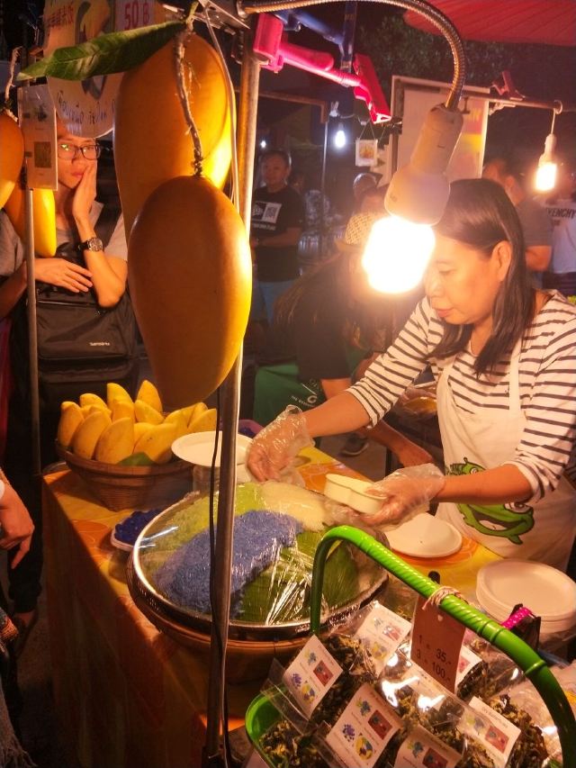 Chiang Mai Sunday Walking Street
