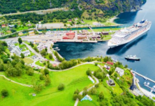 艾于兰峡湾景点图片