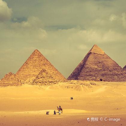 埃及开罗省开罗吉萨金字塔群+埃及博物馆+哈利利市场一日游