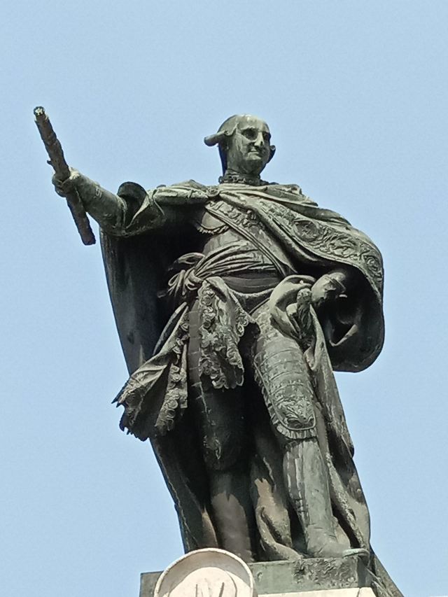 Plaza Roma