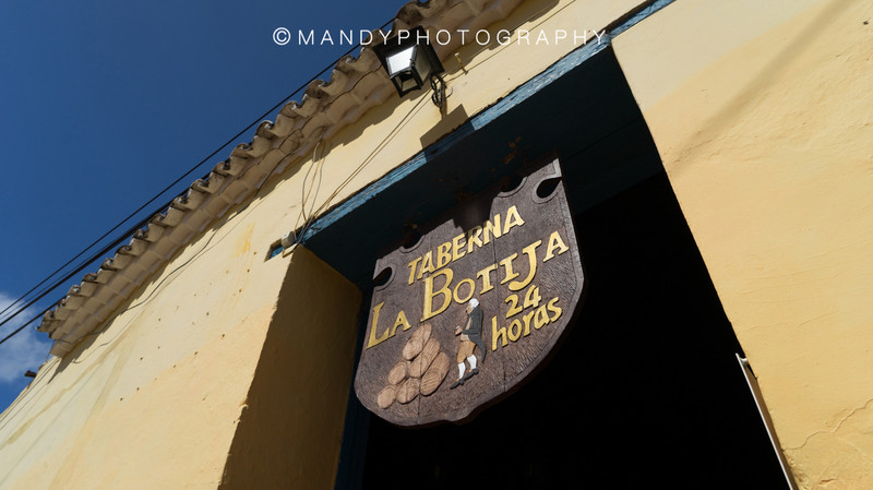 La Botija：★★★★☆  这一家应该算是特立尼达当地比较有名的餐厅了吧，不到点不让坐下，一到