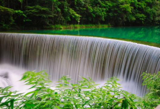 贵州荔波小七孔景区一日游-纯玩无购物店【舒享出行：乘宽敞大巴，空间大、座椅舒适，缓解旅途疲劳，轻松开启旅行】
