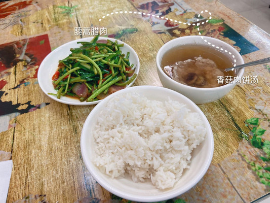 在南昌停留的12h，去嗦碗粉喝碗肉饼汤吧
