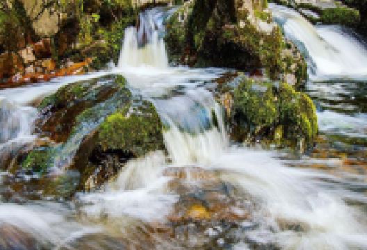 艾拉瀑布景点图片