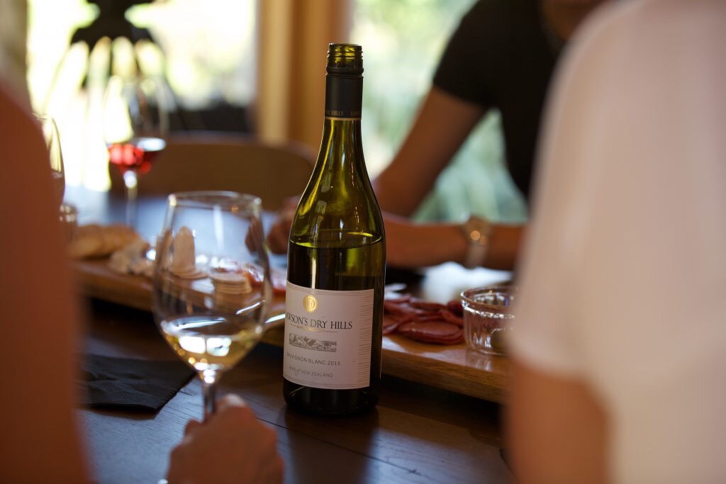 罗森威兹山酒庄是座落于马尔伯勒地区的一家中型的酒庄，致力于生产马尔伯勒高质量的葡萄酒，被誉为新西兰著