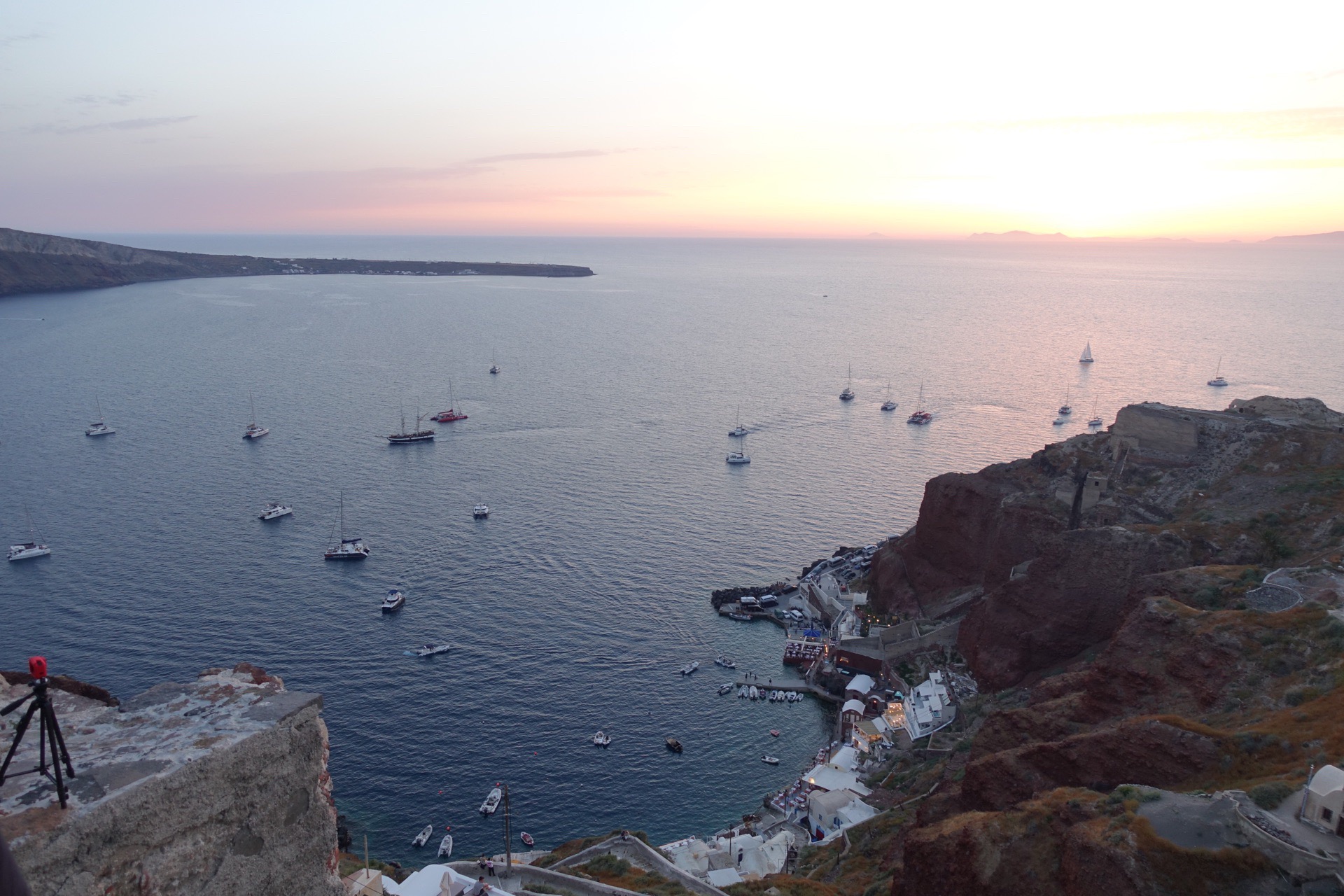 看日落·伊亚小镇(Oia)~希腊圣托里尼岛(Santorini )☕️🍃～2019.5.23  ​​