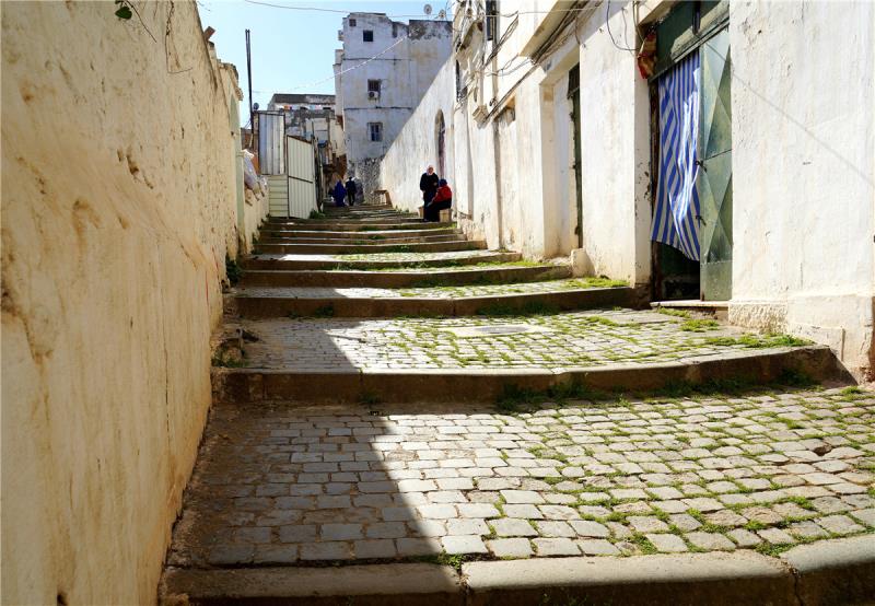 领略地中海古城的独特魅力  阿尔及利亚首都阿尔及尔地中海沿岸的卡斯巴古城是被联合国教科文组织列为“世