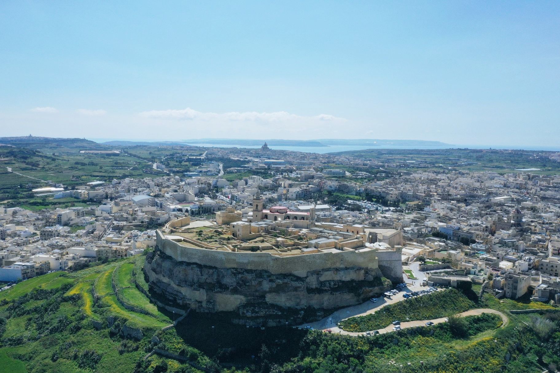 马耳他这个岛国原先的首都  姆迪纳城 权力的游戏第一季拍摄地，听说后来因为马耳他政府怕拍摄破坏他们原