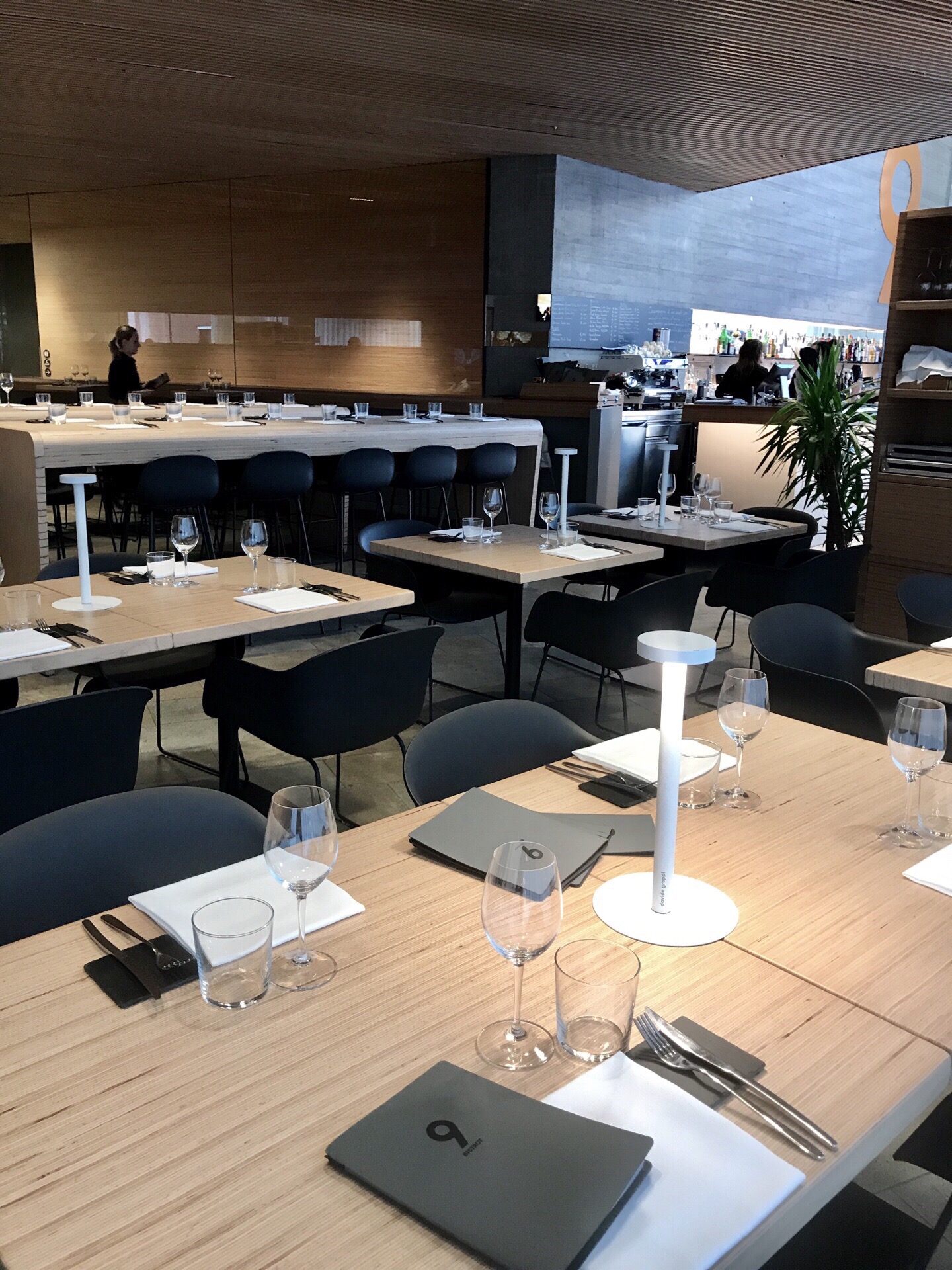 位于梅斯特市中心M9博物馆内的餐厅。2019年新开业，在意大利传统烹饪方式上有所创新，很多道菜都让人