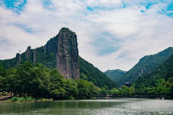 鼎湖峰景点图片