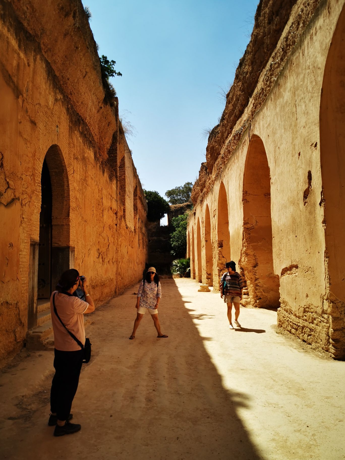 #爱在西元前 • 梅内克斯古城#   梅内克斯是摩洛哥的四大古老皇城之一，人称红色的马拉喀什、蓝色的