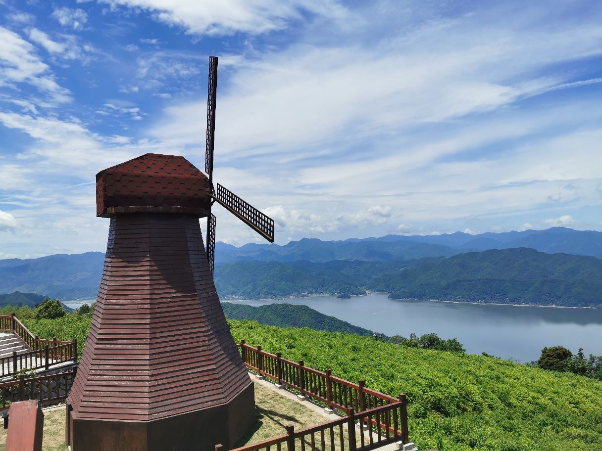 黄毛山村