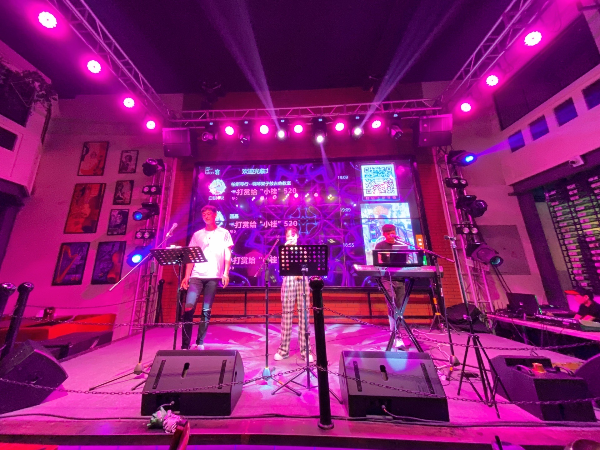 胡同里音乐餐吧(龙山路店)餐厅图片