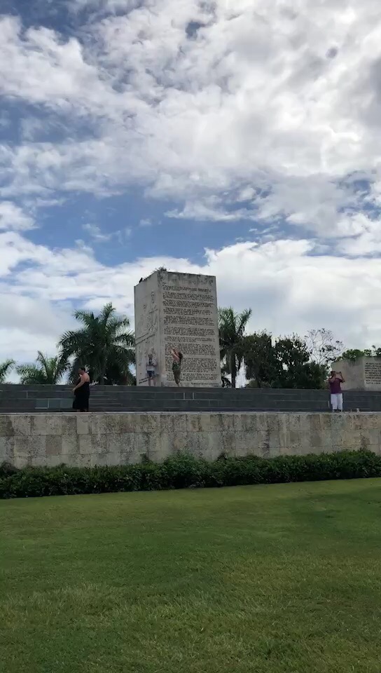 圣塔克拉拉格瓦拉陵庙。纪念馆。 位于古巴中部的城市。喜欢格瓦拉的一定要去一下