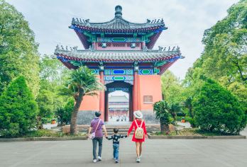 自然博物馆+宽窄巷子+杜甫草堂+武侯祠+锦里古街一日【私家团【私家小团丨小众玩法丨纯玩无购丨独立包车丨行程可调丨随停随走丨时间自由丨上门接送】
