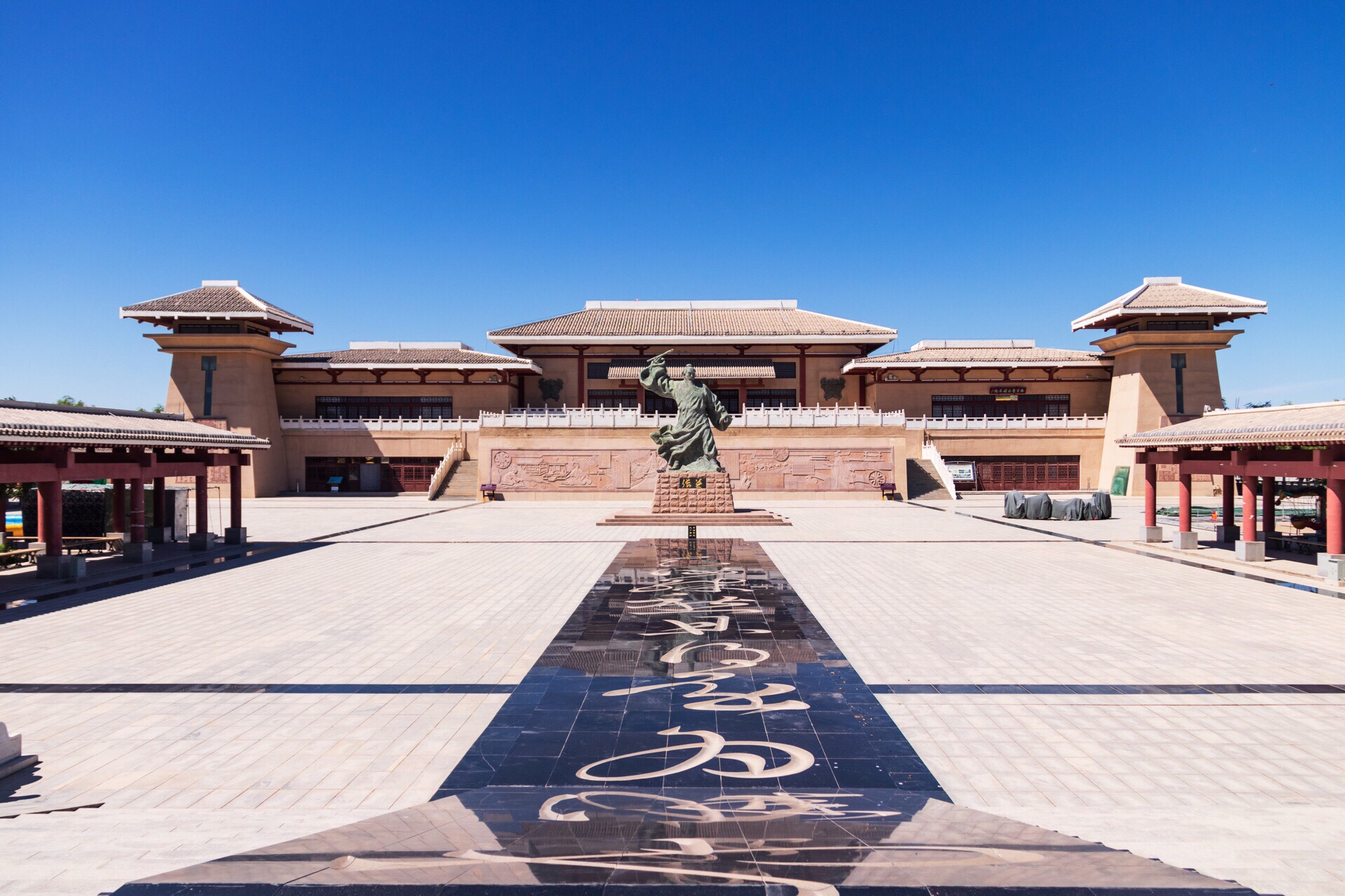 1-Day Guazhou Tour: Cultural charm of Zhangzhi Park, historical relics of Yulin Grottoes