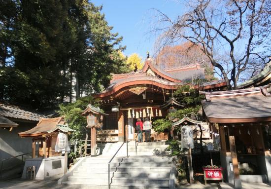 古老的神社，安静的信仰之地 每个国家都有各自不同的特色，而日本的神社也是很出名的，日本大大小小的地方
