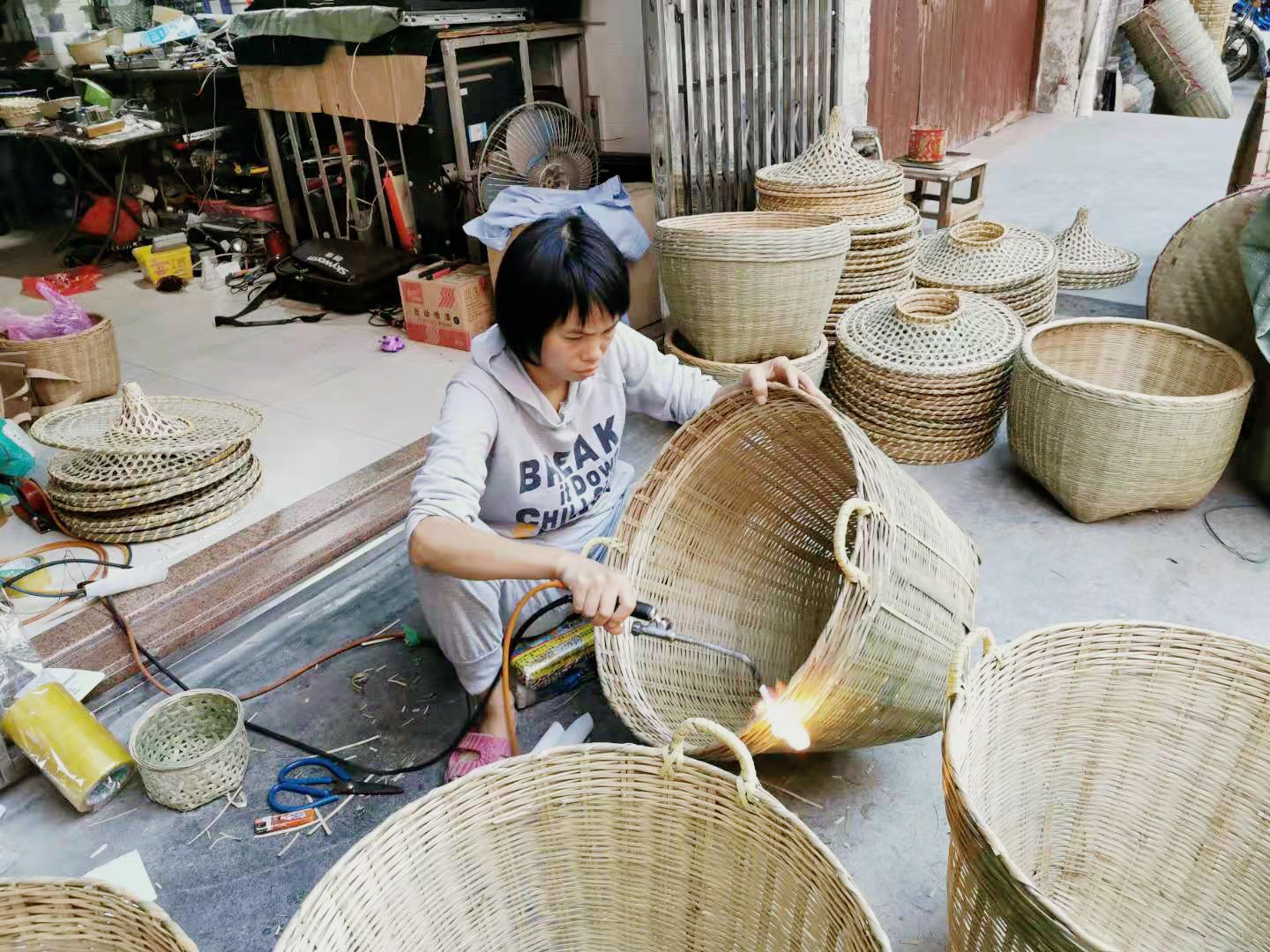 肇庆新桥古镇火一把！新桥镇是肇庆著名的竹编之乡，因其竹编精美实用，在上世纪八九十年代曾经是广东出口创