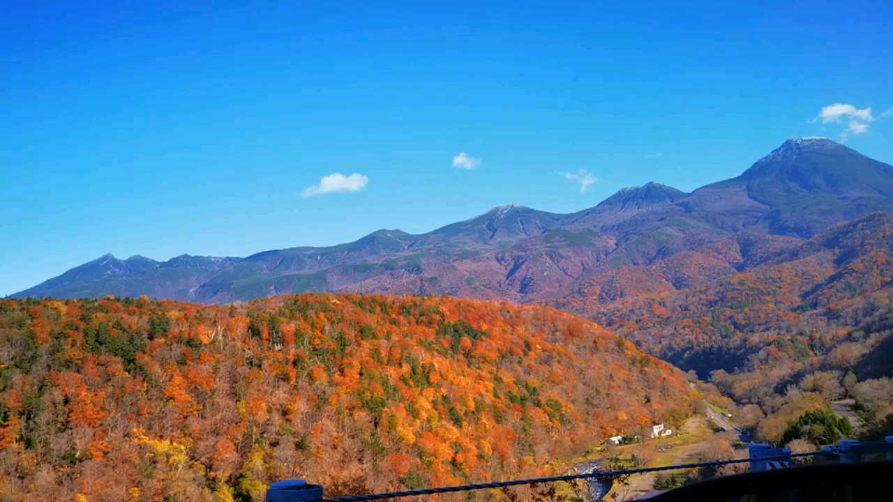 深秋，跟着我们自驾，一起横穿，世界自然遗产“ 知床半岛·北海道  ”！