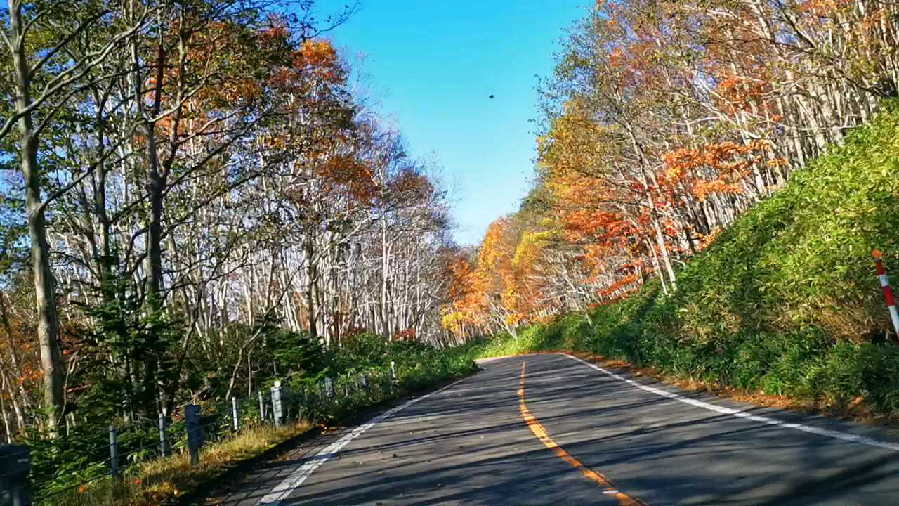 深秋，来跟着我们自驾，一起横穿，世界自然遗产“ 知床半岛·北海道  ”！