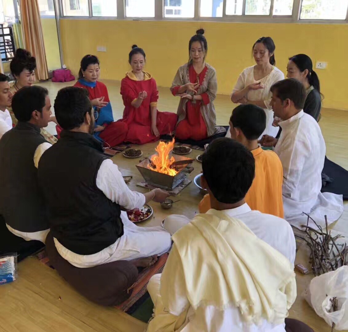 神圣的火供仪式 开启印度瑜伽寻根修习之旅🙏🙏🙏