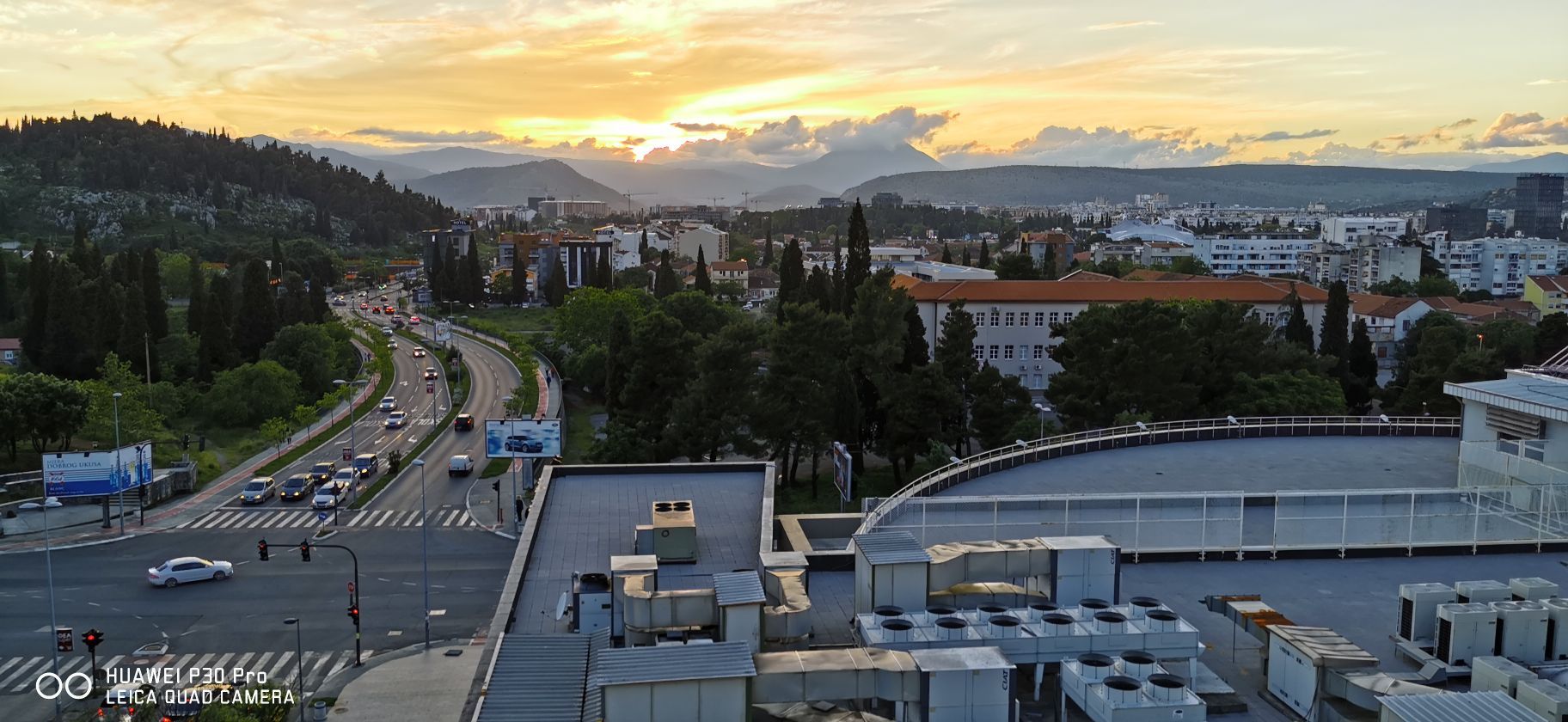 波德戈里察是黑山第一大城市，是黑山政治与经济的中心，人口16万。（Podgorica）是黑山共和国首