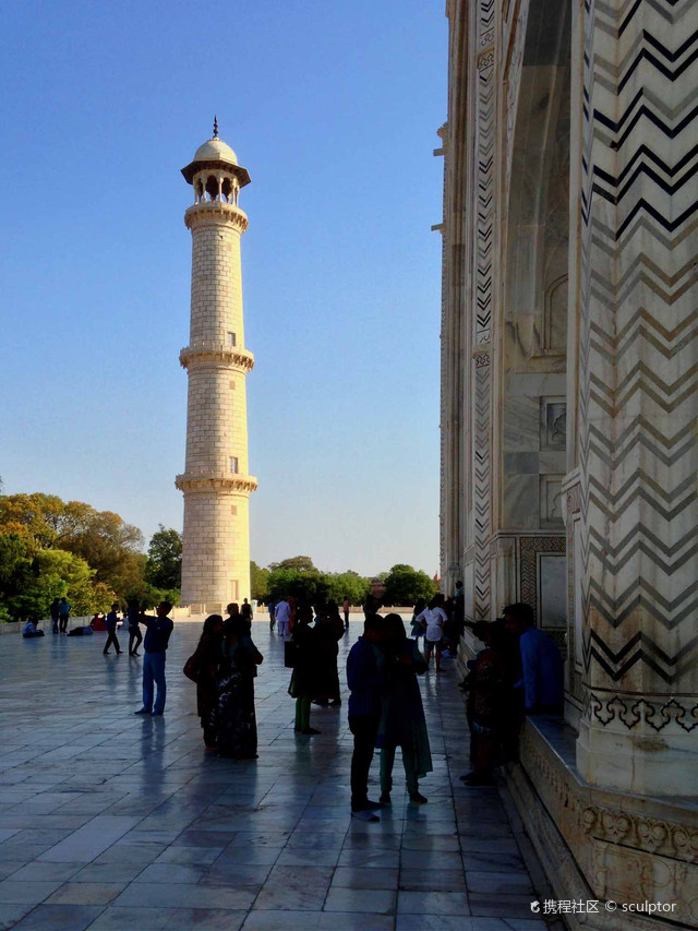 泰姬陵博物馆(taj museum)位于泰姬陵建筑群内,在泰姬陵入口的西侧.
