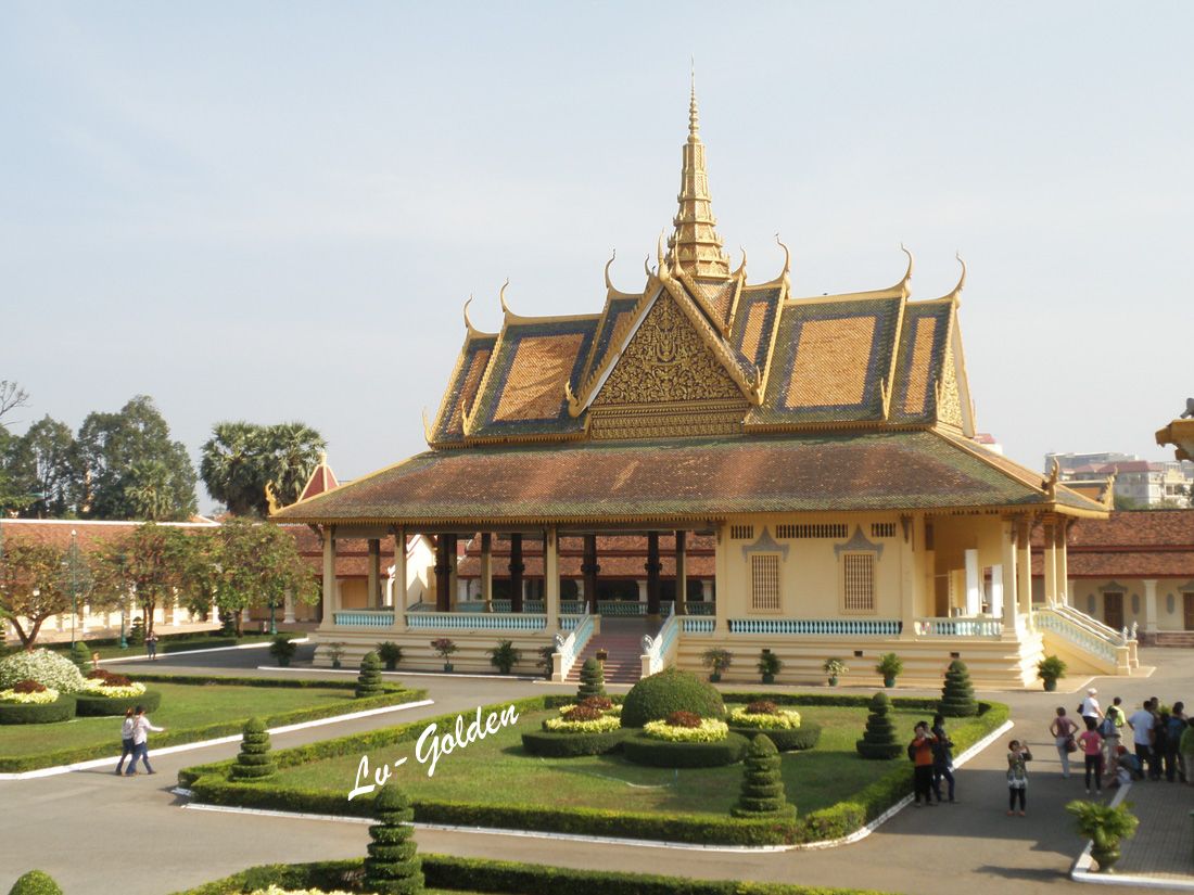《柬埔寨旅游～金灿灿的金边皇宫》