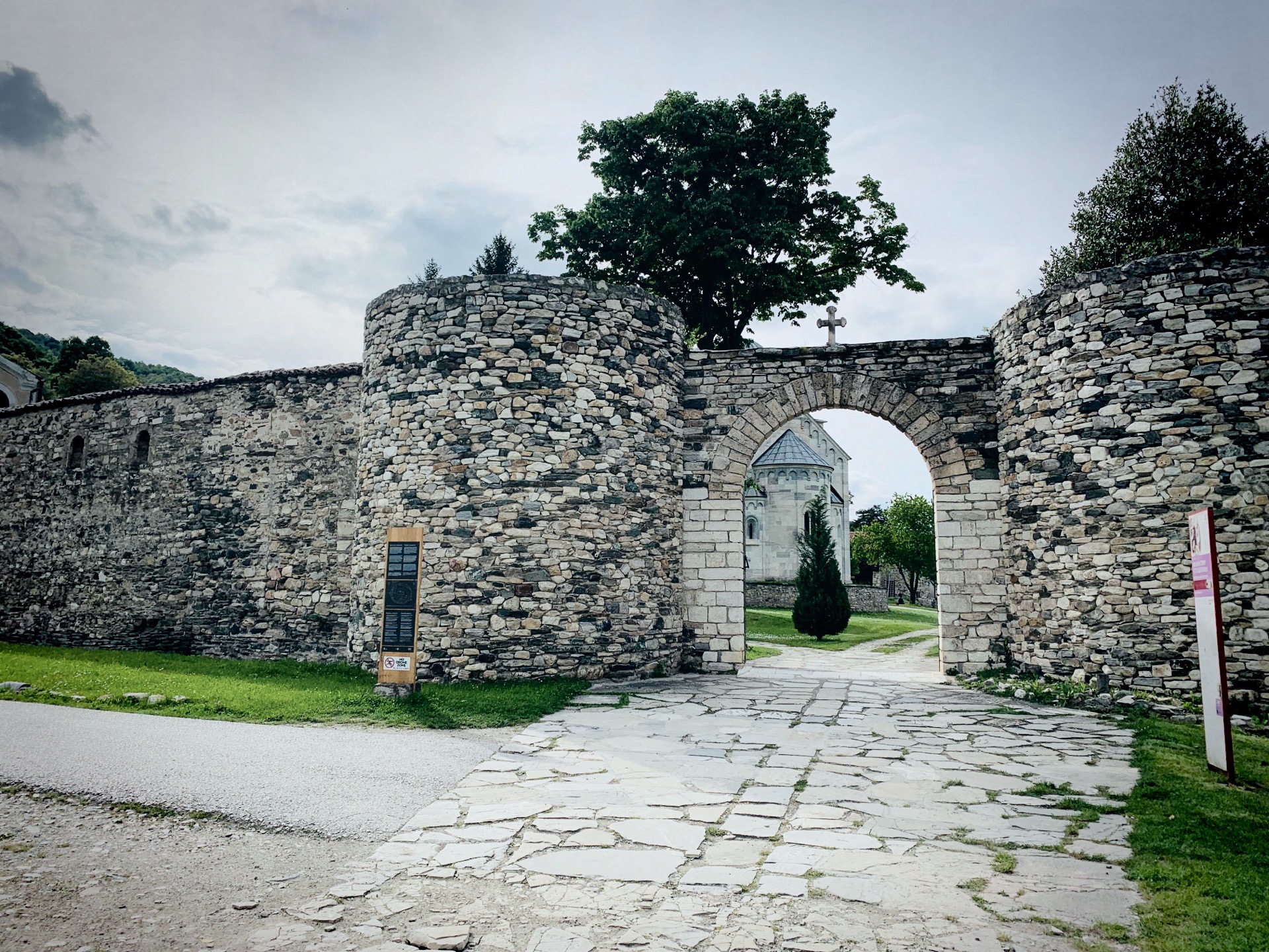 斯图代尼察修道院-塞尔维亚的世界文化遗产之一，也是最具代表性和最具价值的修道院之一。 斯图代尼察修道