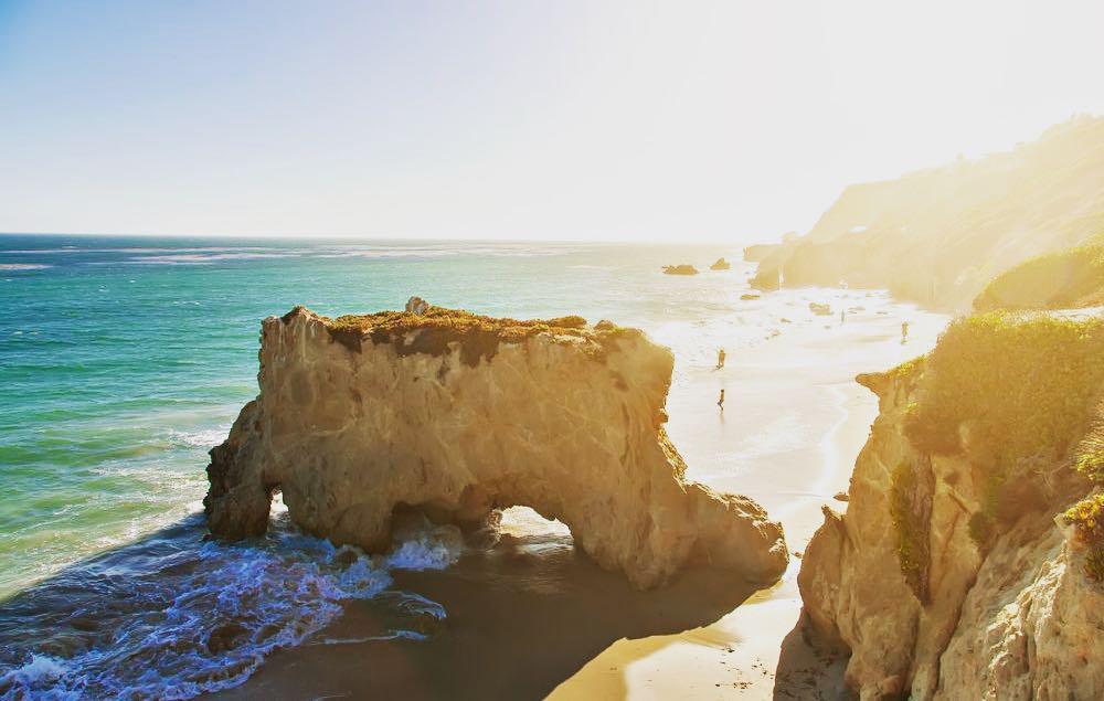 壮丽的景观，和与世隔绝的静宁感 来到加州，怎么能错过El Matador Beach呢？这一个海滩很