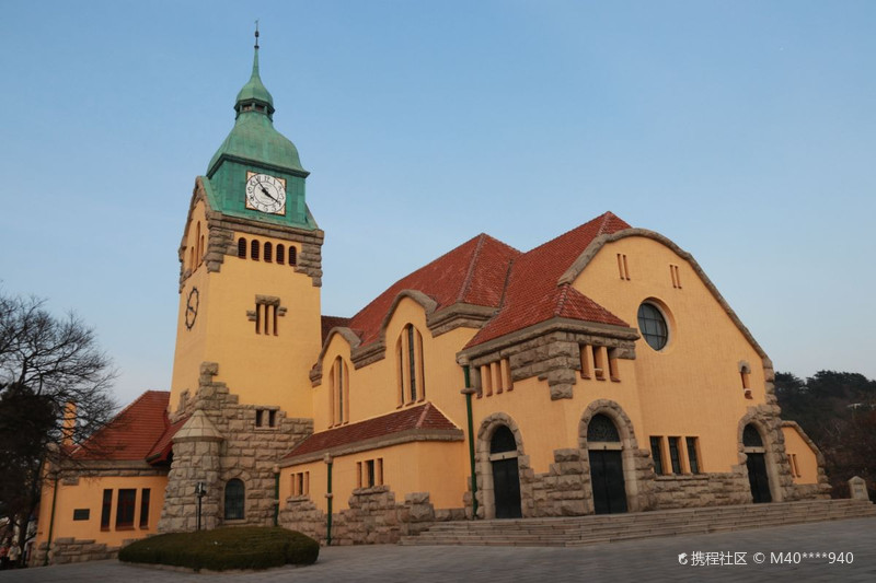 青岛基督教堂,为钟而走进……