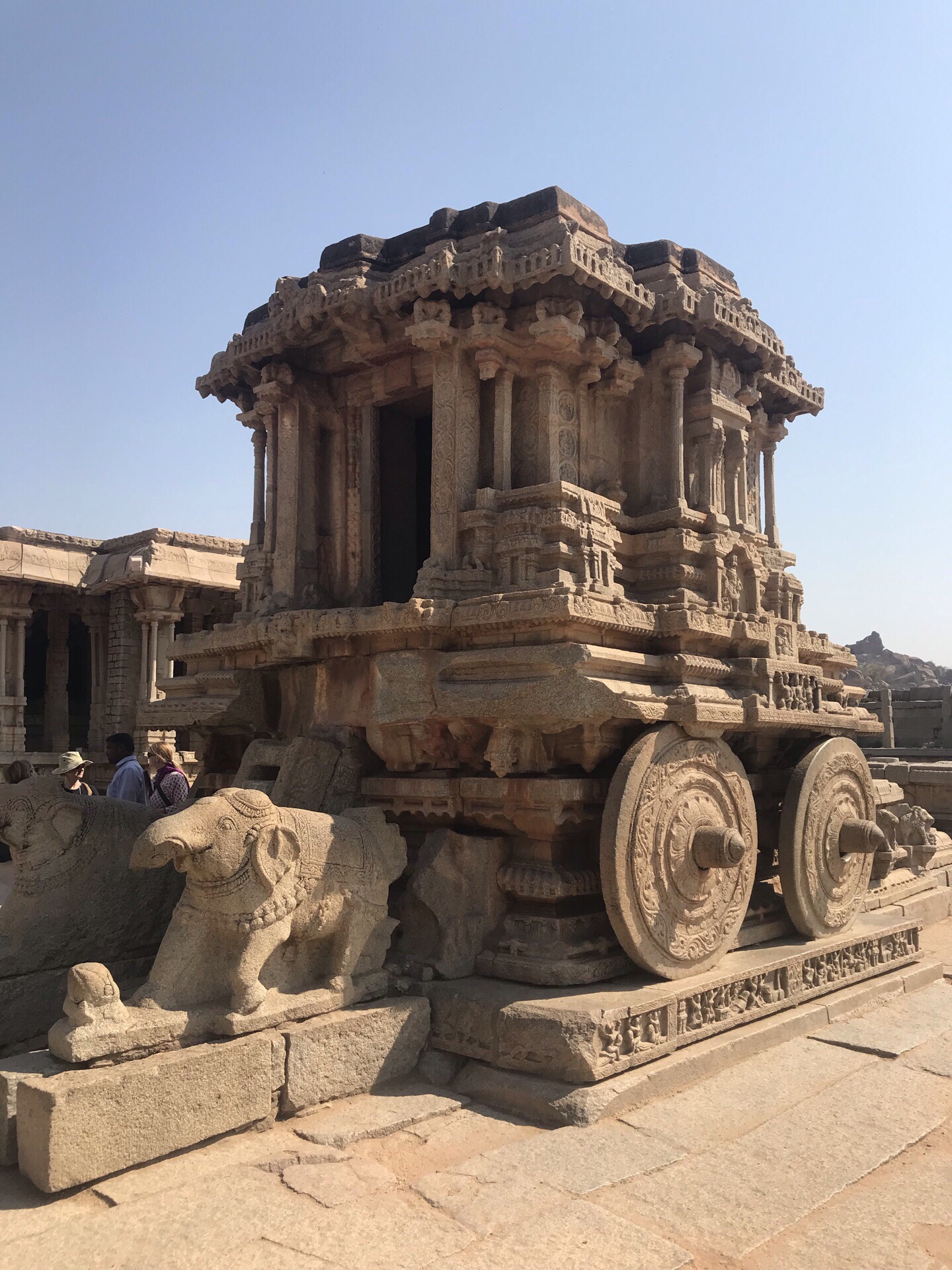 享比世遗景区：Vijaya temple , 14至16世纪由极其富有的维查耶那加尔帝国的国王们在这