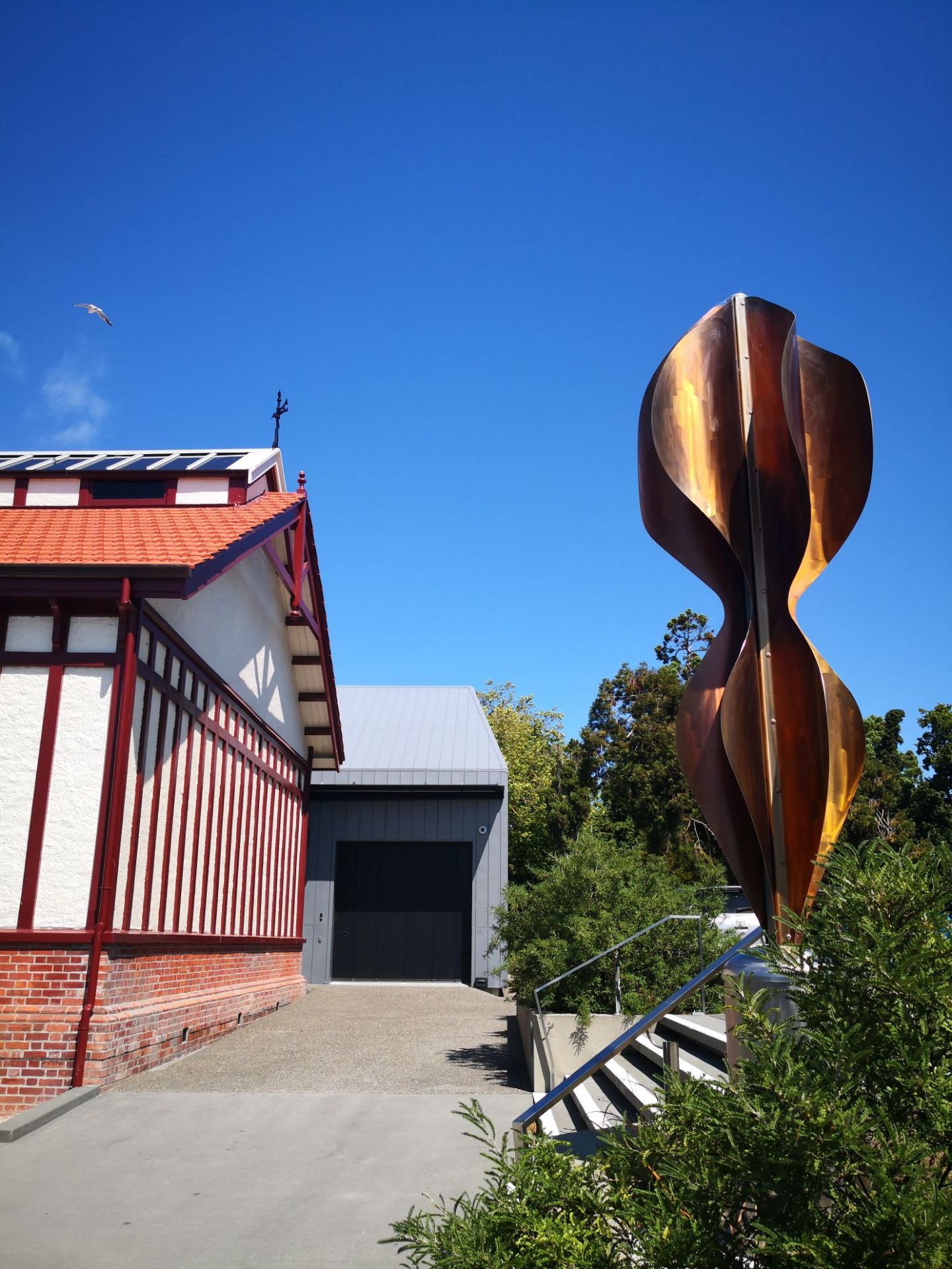 尼尔森的苏特美术馆确实是一个非常精彩的地方，位于皇后公园旁边，是新西兰最古老的三家美术馆之一 美术馆