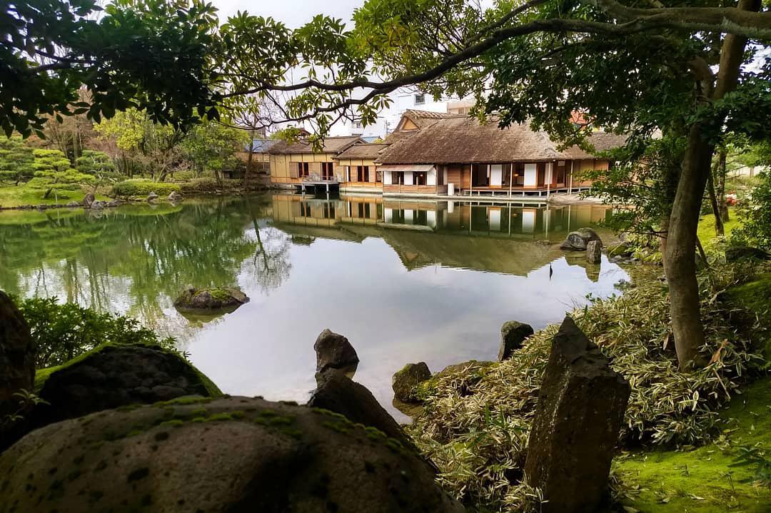 非常美的日式庭院，特别值得一看  【日本的庭院和中国的园林？】 在我国的唐朝时期，日本就曾派人“东鉴