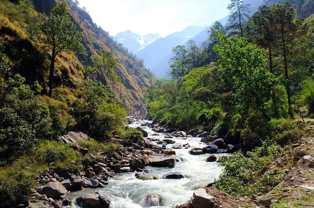 最接近雪山的地方之朗塘山谷  【朗塘徒步】 朗塘山谷是在尼泊尔的朗塘国家公园内，这里有个朗塘最高的山