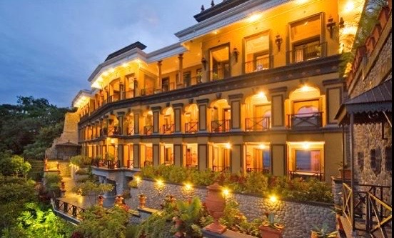 最舒适酒店推荐--微风宫殿酒店      一般来哥斯达黎加都会去 La fortuna看火山，但我想