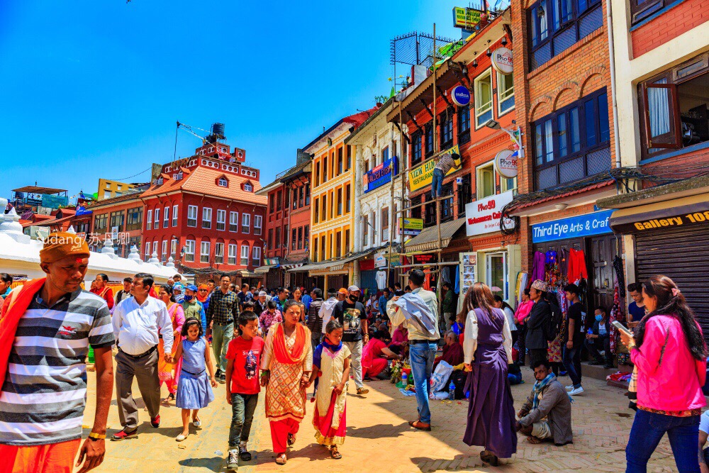 尼泊尔最古老的世界遗产：博达哈大佛塔，昔日边贸市场要道 。 尼泊尔与西藏之间的贸易自古以来十分频繁。