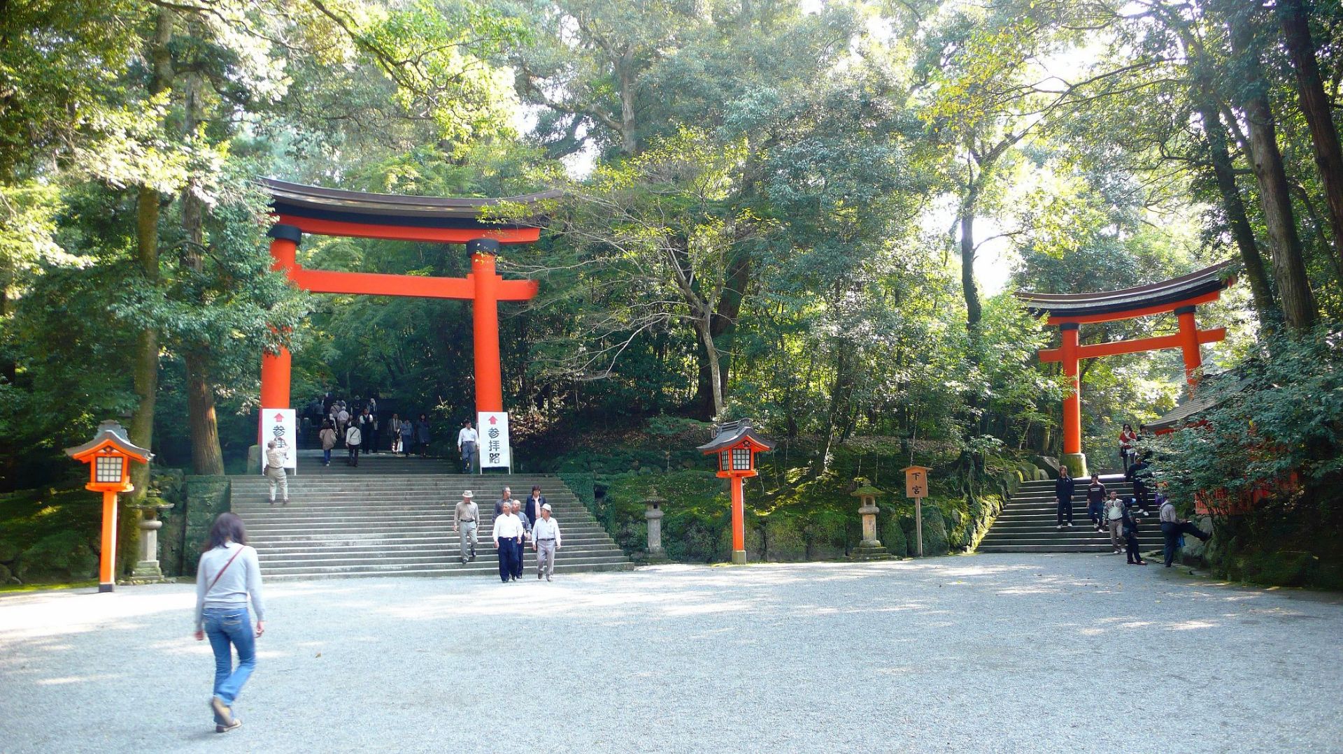 宇佐神庙为日本全国4万多座八幡神社的总山，神宫境内被指定为国家历史遗迹，除作为国家的大殿以外还收藏了