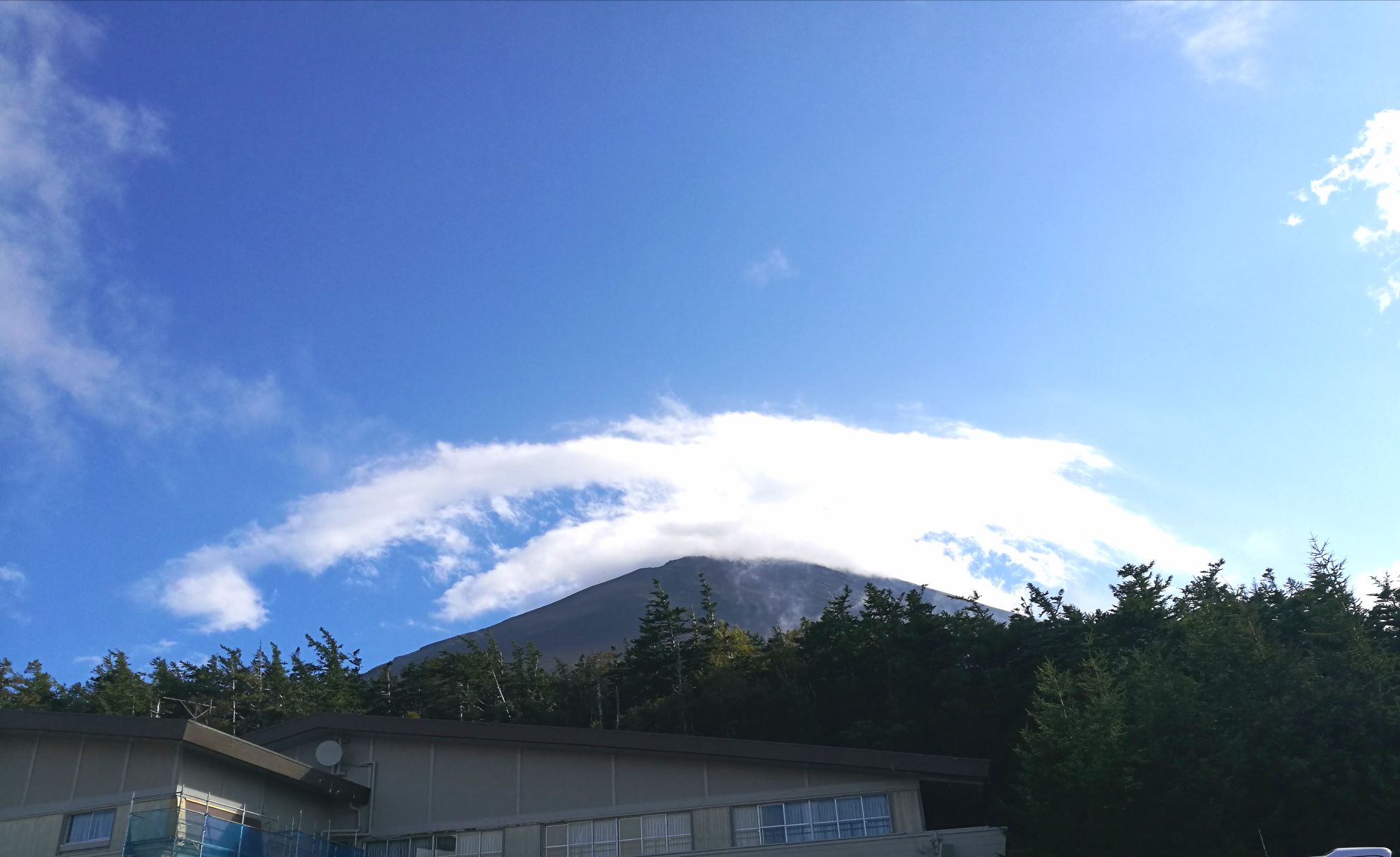 国庆去日本，东京是負盛名的城市，有静有序，体验感十足。在1200年历史的忍野八海远眺富士山是较好的地