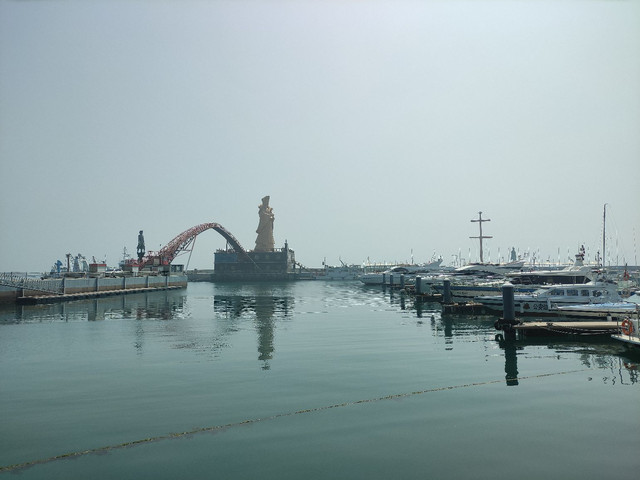 位于银海大世界的这就咖啡店，景色真是太美了