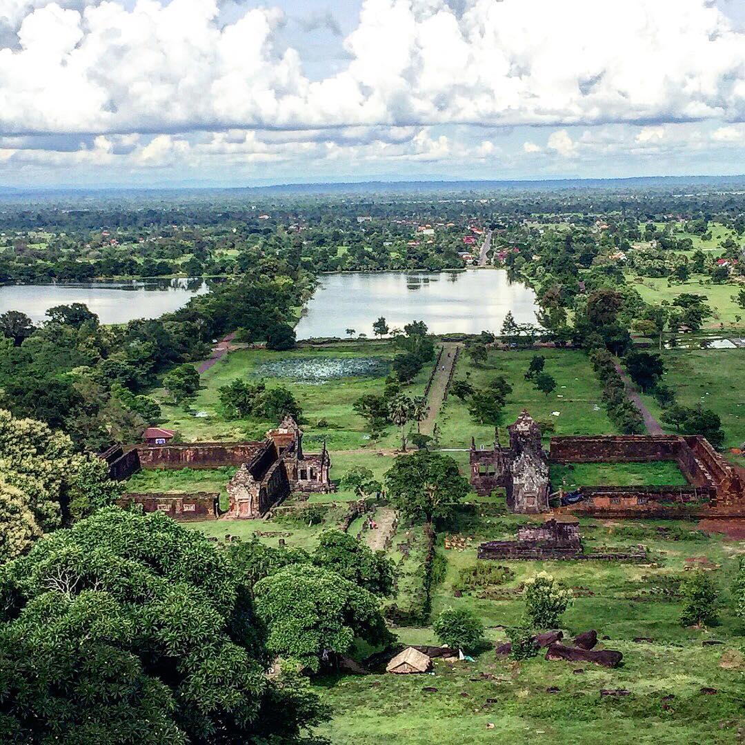 游久并且神圣的旅游景点，不要错过  来老挝巴色之前，在网上做攻略的时候，发现了一处历史特别悠久的旅游