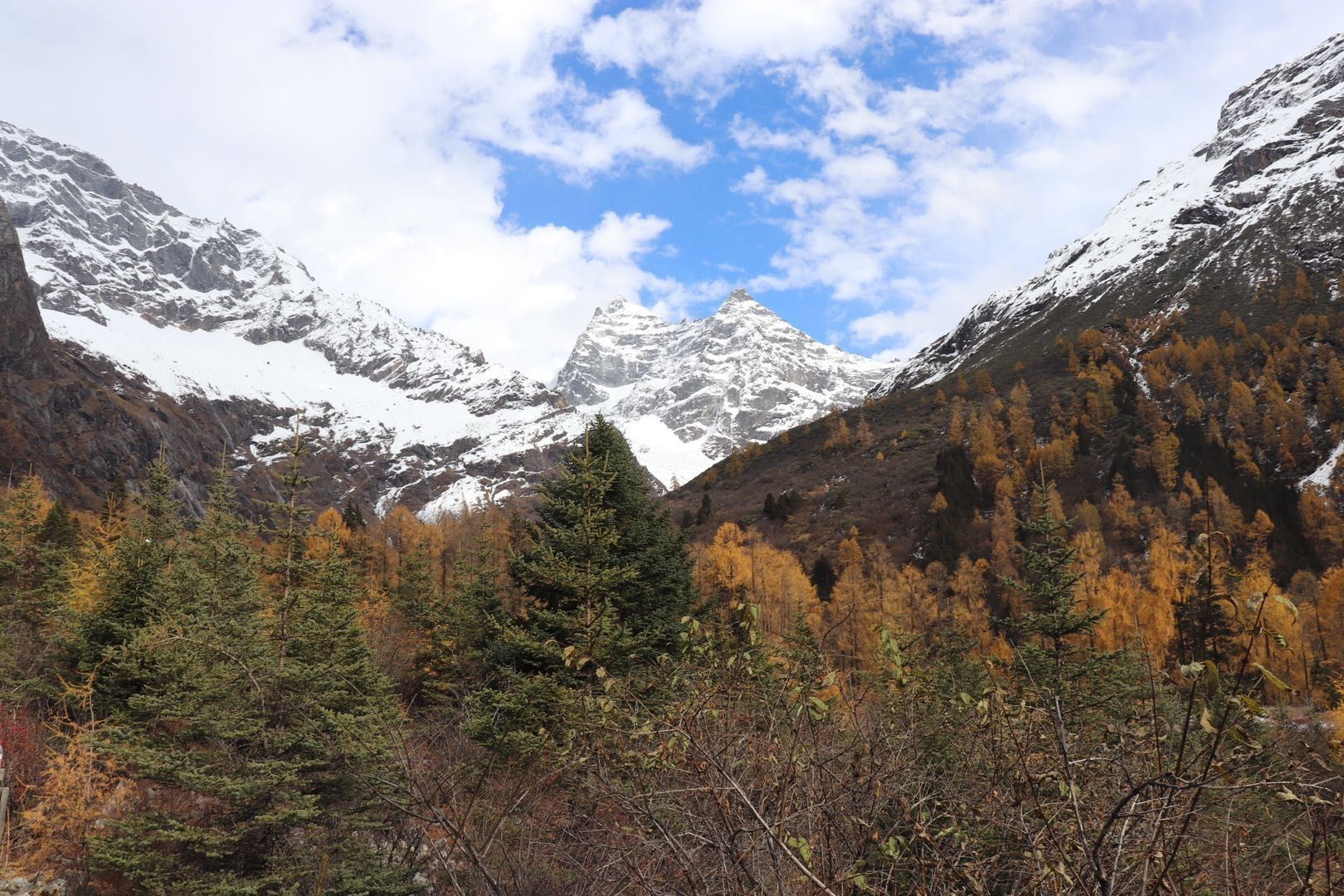 四姑娘山