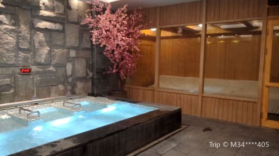 Tangquan Pool